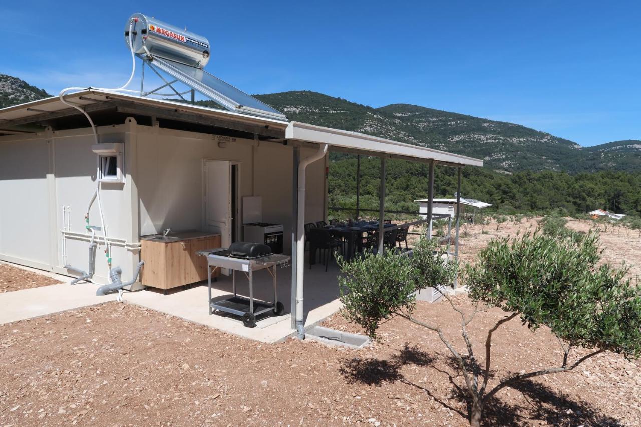 Robinson Olive Tree Huts Villa Cara Exterior photo