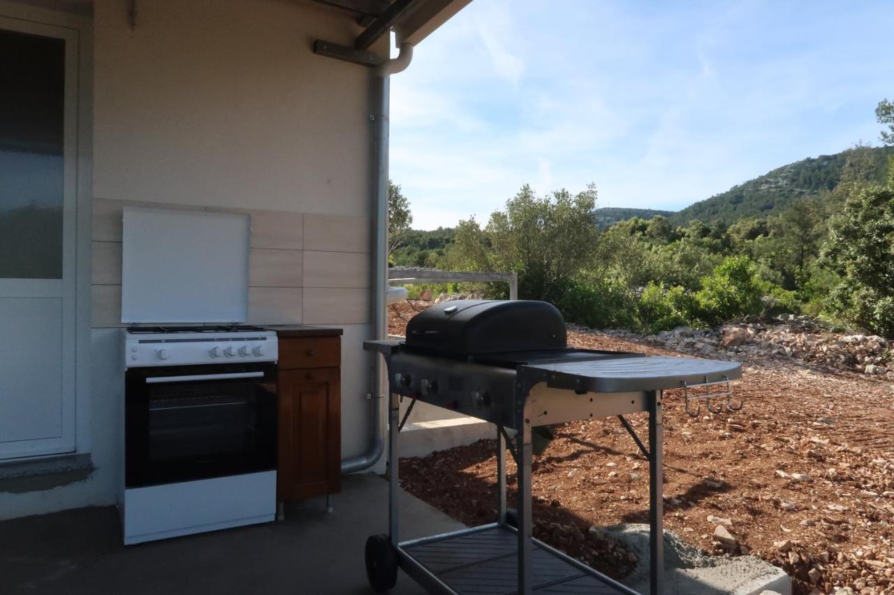 Robinson Olive Tree Huts Villa Cara Exterior photo
