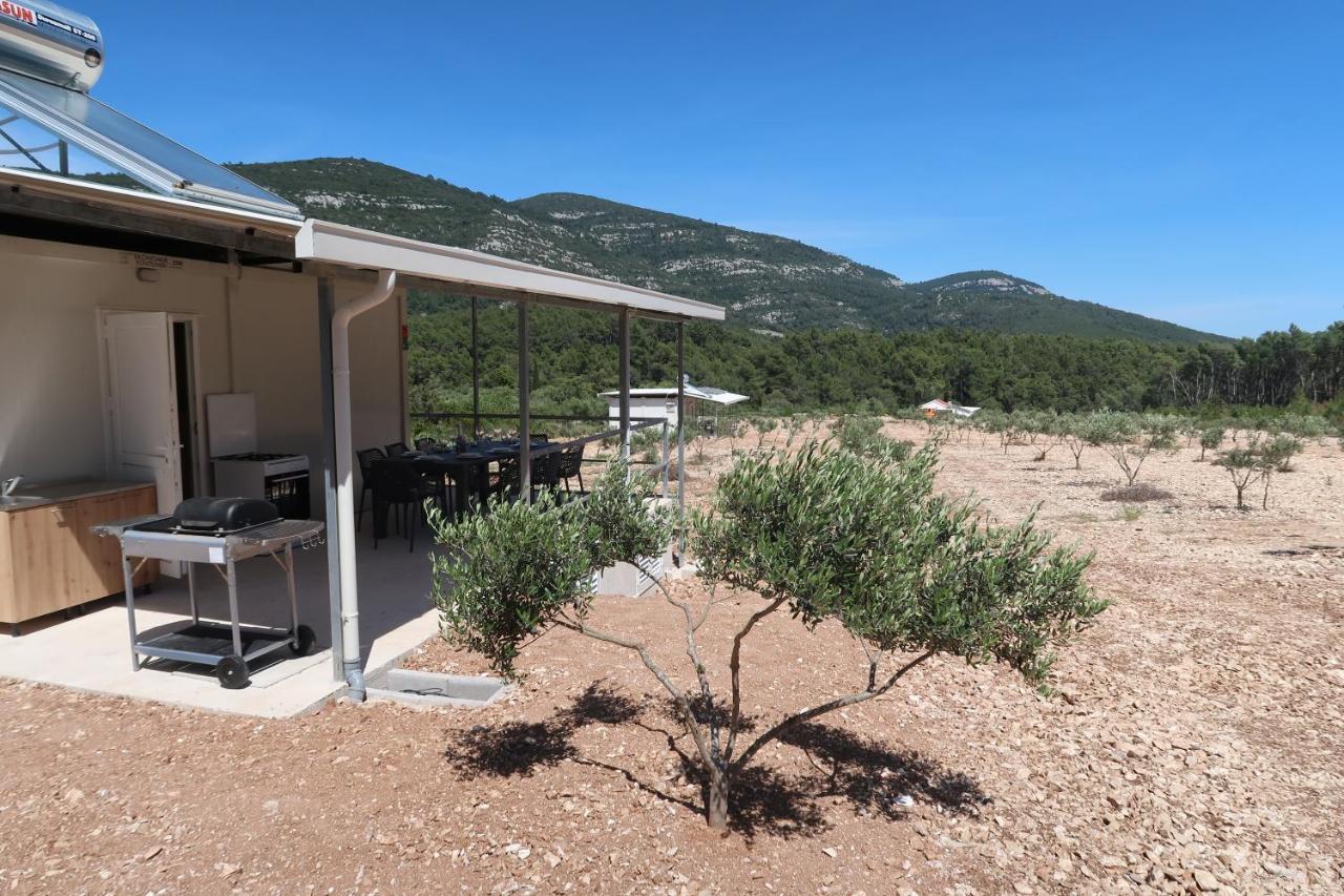 Robinson Olive Tree Huts Villa Cara Exterior photo