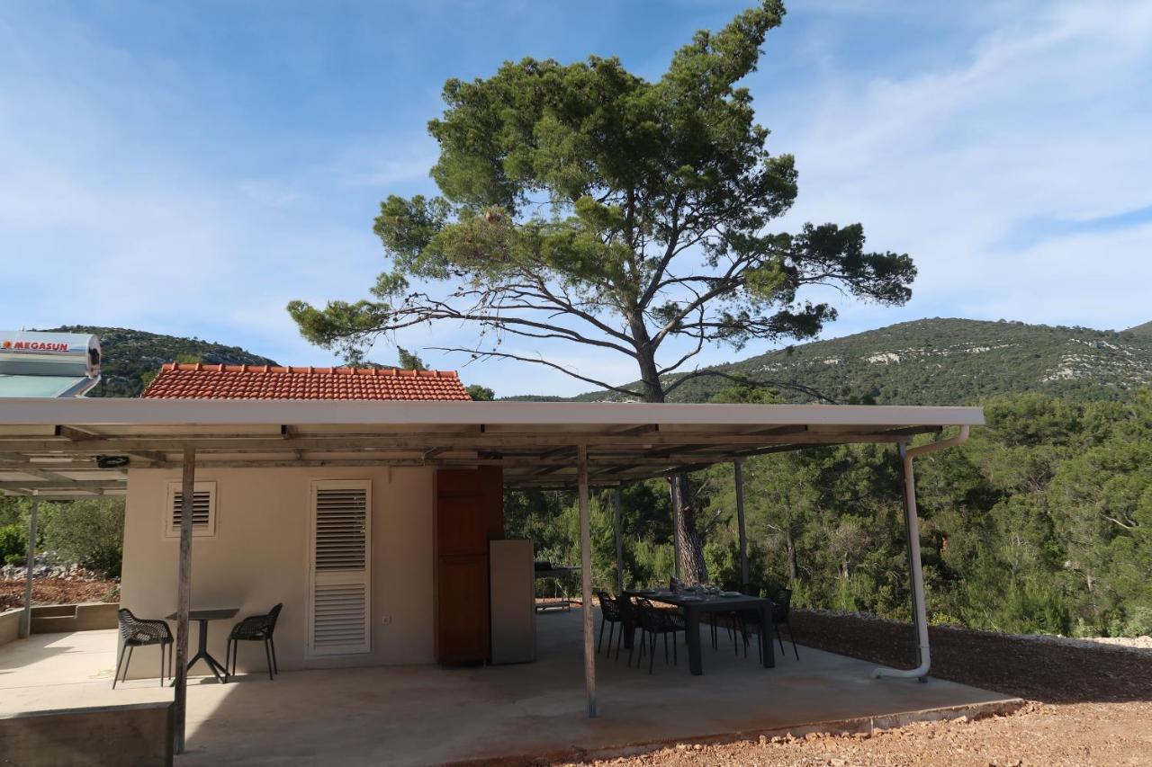 Robinson Olive Tree Huts Villa Cara Exterior photo